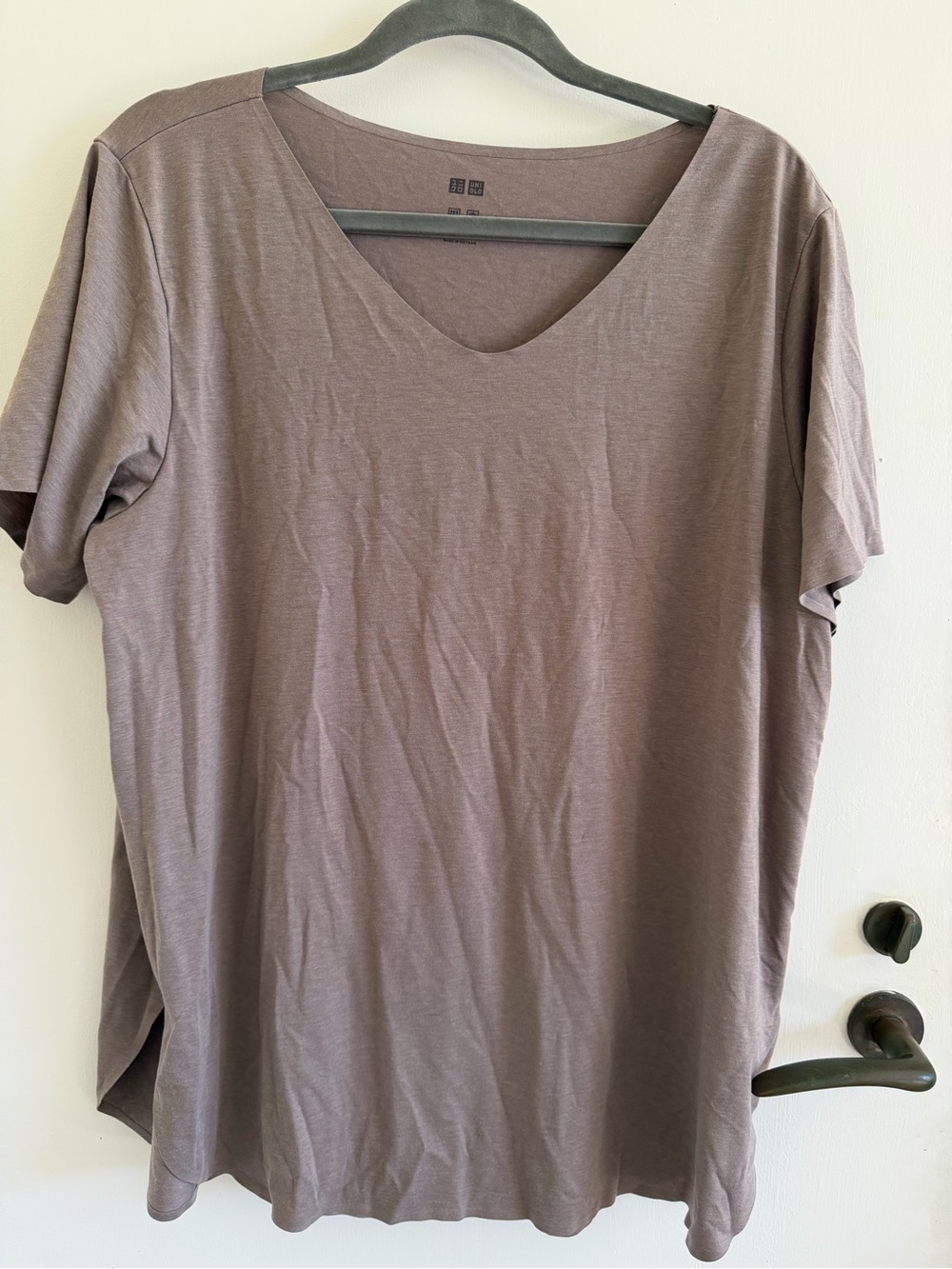 Uniqlo airism shirt activewear athleisure loungewear